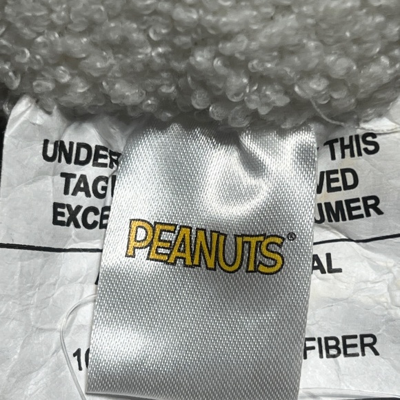 Peanuts Halloween Snoopy Vampire Sherpa 17" Plush Character Pillow - Picture 4 of 4